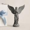Tisch-Engelsstatue 3D-gedruckte betende Figur, Retro-Schutzengel-Statue Ornament, Künstlerische geflügelte Frauendekoration für Zuhause, Büro, Einweihung