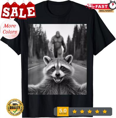 Scared Raccoon Selfie With Sasquatch Bigfoot  Funny Raccoon T-Shirt