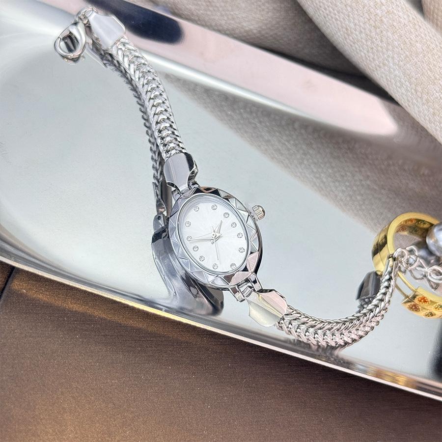 Small Vintage Ladies Watch Adjustable Bracelet Lobster Buckle Jewelry Quartz Watch Small Gold Watch