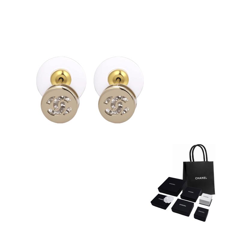 

CHANEL [24B] Double C heart-shaped inlaid design rhinestone earrings women s gold золотий