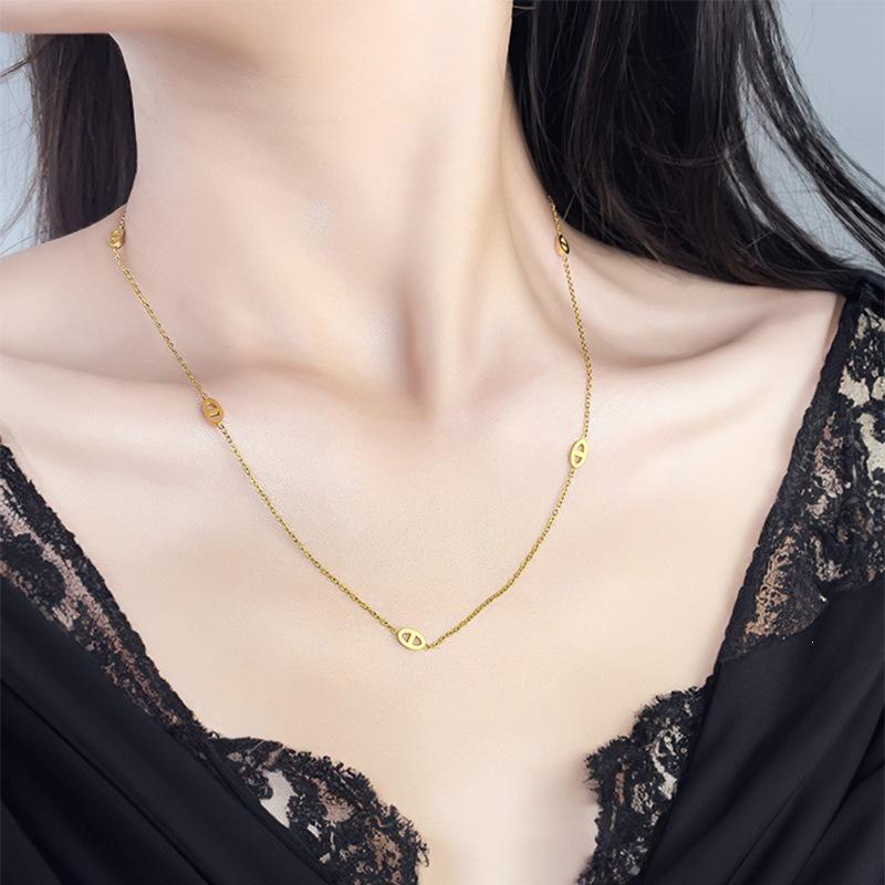 Pig Nose Pendant Necklace for Women - Elegant European American Light Luxury Design, Exquisite Stainless Steel Clavicle Chain