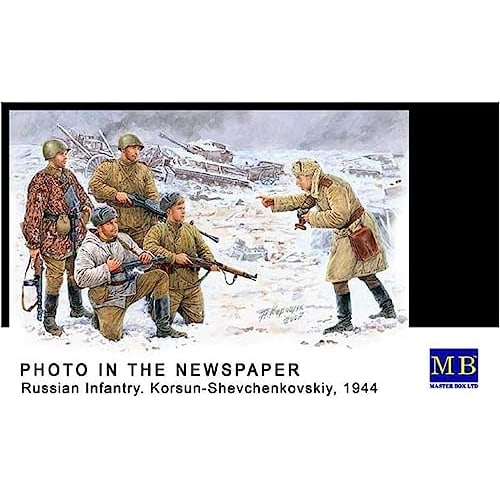 Master Box 1/35 Scale Soviet Infantry Commemorative Photo Shoot, Winter 1944, 5-Piece Set, Plastic Model Kit MB35029