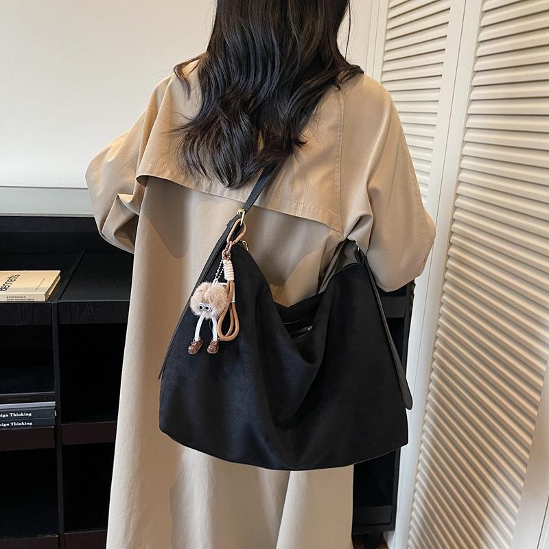 Suede Bag Women's Large Capacity 2025 New Autumn and Winter Matte Retro Messenger Bag Casual Commuter Tote Bag