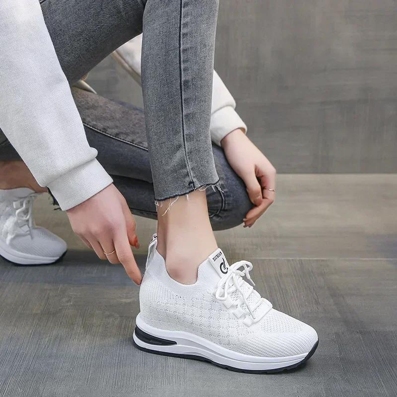 Baskets Mode pour Femmes Chaussures Décontractées Femmes Talons à Plateforme Compensées Augmentant la Hauteur Tricotées Dames Maille Respirante Chaussures Vulcanisées