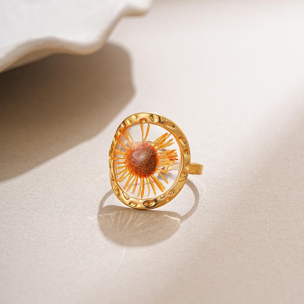 

Модные кольца для женских украшений золотой