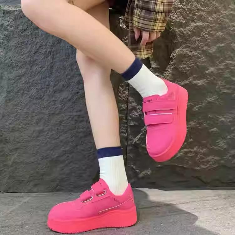 Internet celebrity explosion Velcro women's shoes 2025 new summer explosion thick-soled muffin casual spring and autumn white board shoes