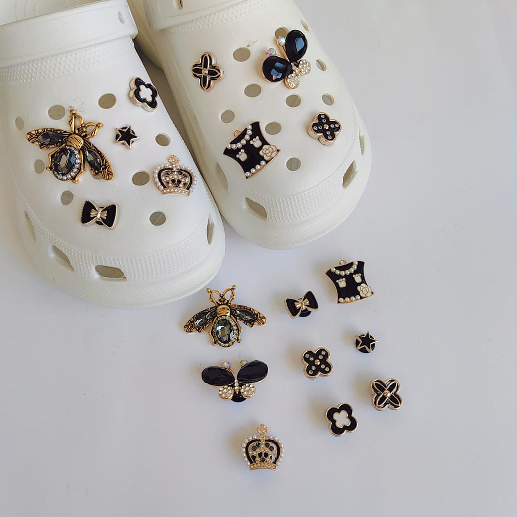 New Hole Shoes Accessories DIY Shoe Buckle Bear Smiley Face Bee Dragonfly Butterfly Accessories Removable Decorative Buckle