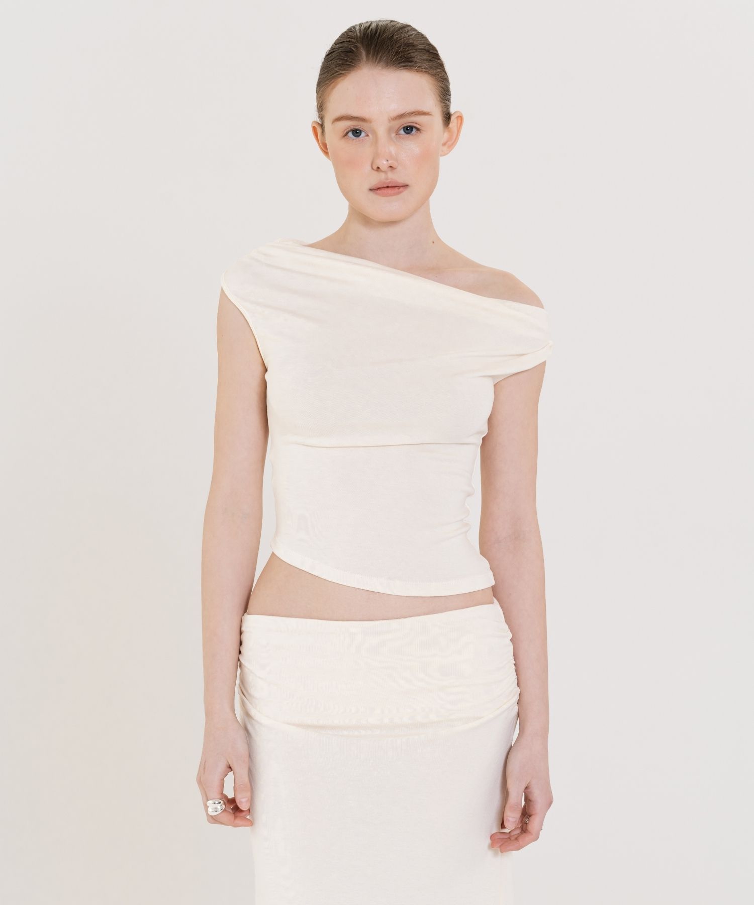 Ingi Active Drape Boat Neck T-Shirt Cream Beige One