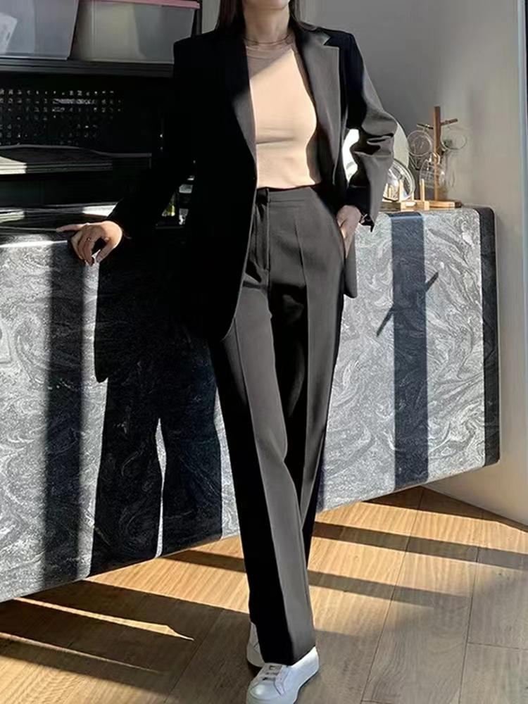 Γυναικείο Επαγγελματικό Σετ Κοστουμιού: Επίσημη Ενδυμασία για Φοιτητές και Καθηγητές - Μαύρο Φαρδύ Μπουφάν