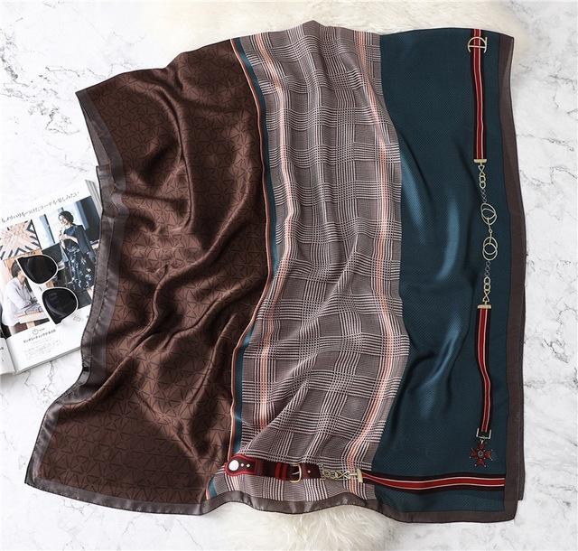 Luxury Brand Autumn and Winter Women New Style Fashion Color Matching Print Silk Scarf Lady Popular Headcloth Beach Shawl