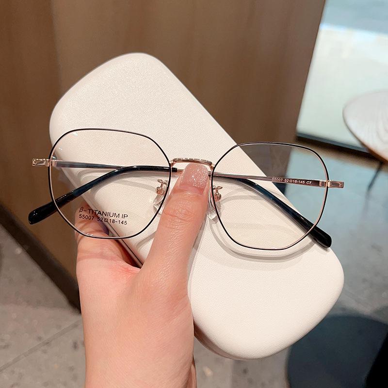 

Ультра-прозрачная металлическая ретро-простая немагнитная многоугольная оправа для очков онлайн-знаменитостей может быть оснащена оправой для очков для близорукости.