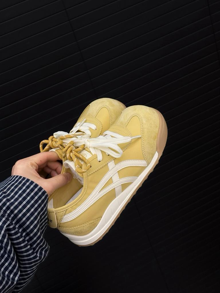 Leather heightening women's spring and summer new super soft flat-bottomed versatile sports and leisure shoes