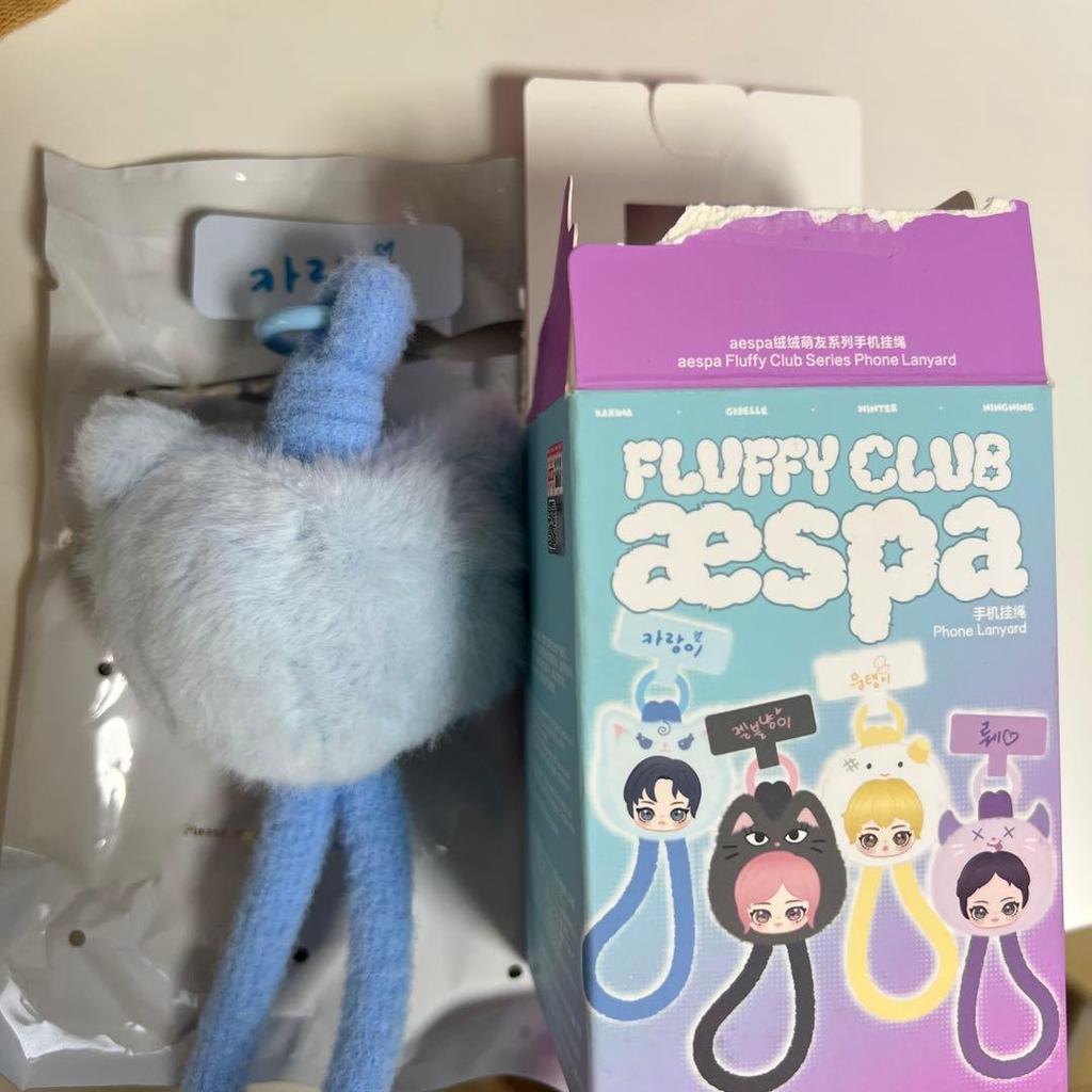 [USED] POPMART FluffyClub Strap aespa Carina