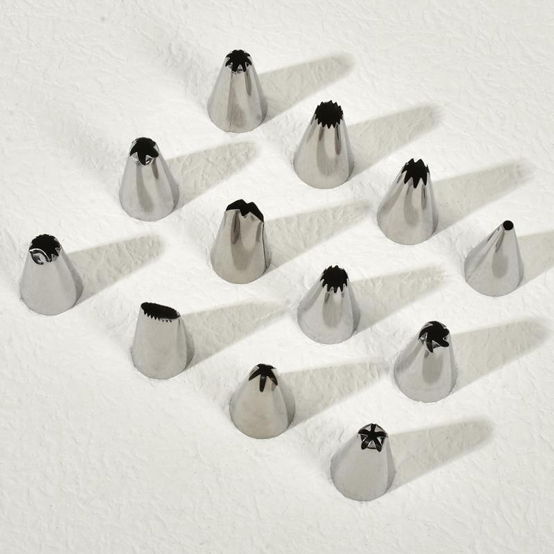 Nerezová sada na zdobení krémovým lepidlem pro DIY pečení a zdobení dortů