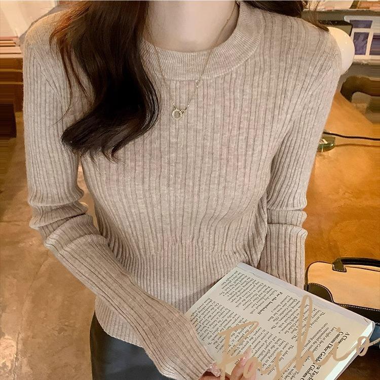 Oatmeal color slimming knitted bottoming shirt for women in autumn and winter, pure lusty style for little people, chic long-sleeved top