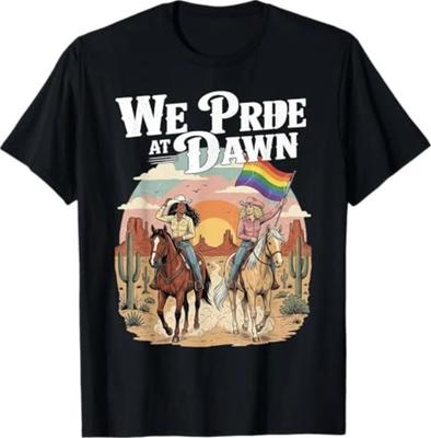 Wir Stolz Bei Morgengrauen Vintage Lesbischer Stolz Westlich LGBTQ Cowgirl T-Shirt S-3XL