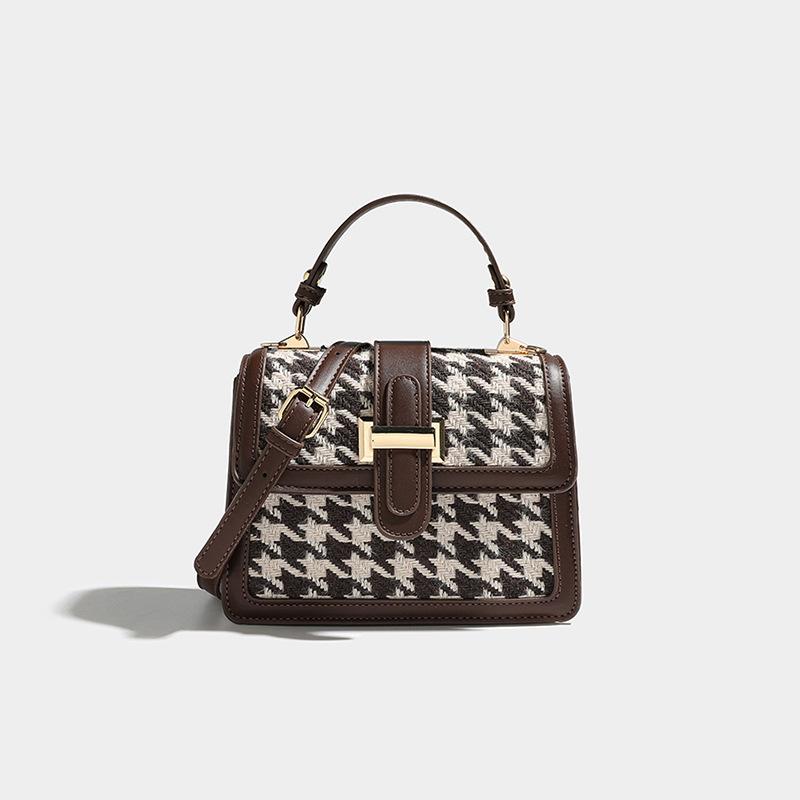 Women's Shoulder Messenger Bag Versatile Fashion Small Square Bag