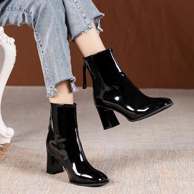 Moda Top Błyszcząca Skóra Jesień Zima Szpiczasty Nosek Retro Gruby Obcas Krótkie Botki Kobiety Pojedyncze Buty Tylny Zamek Wysoki Obcas Czarne Buty