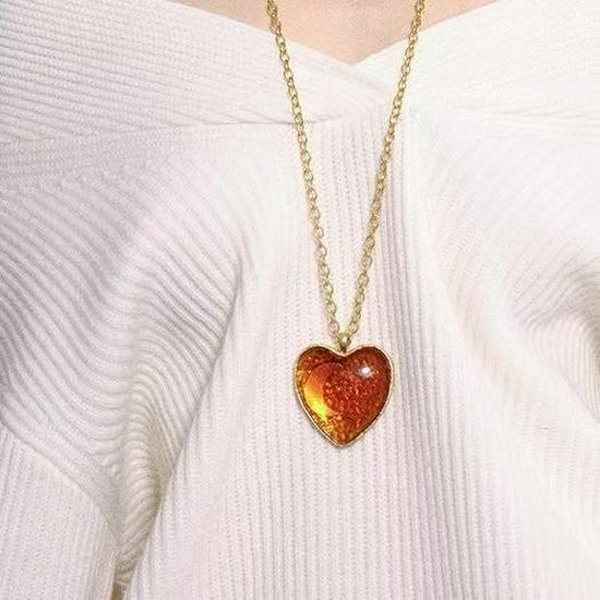 2025 Autumn & Winter High-End Versatile Heart Necklace for Long Sweaters