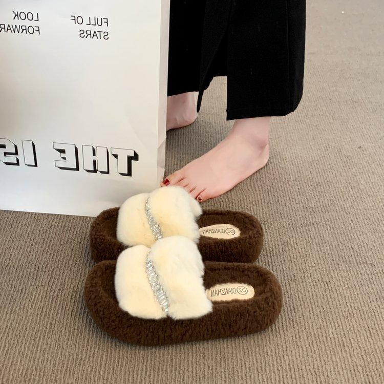 Retro rhinestone thick-soled fluffy slippers outer wear 2025 new small height increase comfortable and lightweight one-pedal slippers