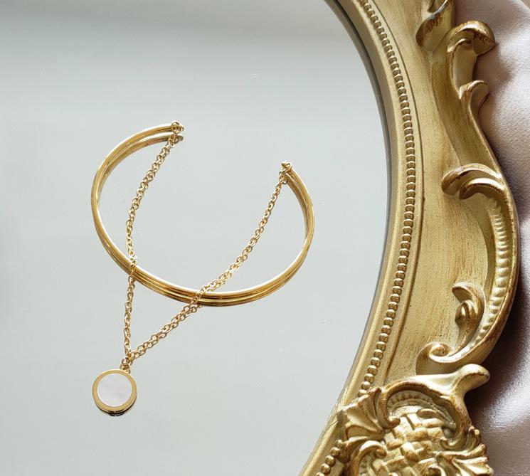 18K Gold-Plated Double-Layer Titanium Steel Bracelet with White Mother-of-Pearl Shell