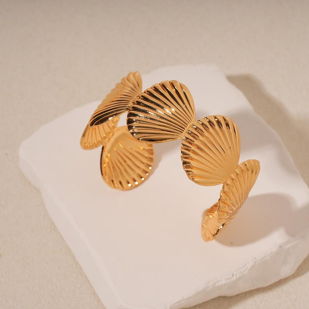European & American Geometric Conch Butterfly Metal Bangle: Women's Luxury Fashion Bracelet