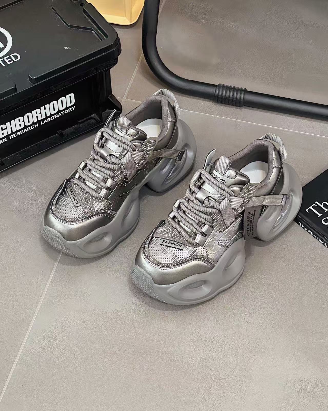 

Thick-soled heightening retro dad shoes women s spring and autumn muffin shoes 2025 new women s shoes waterproof gray sneakers rhinestones 40