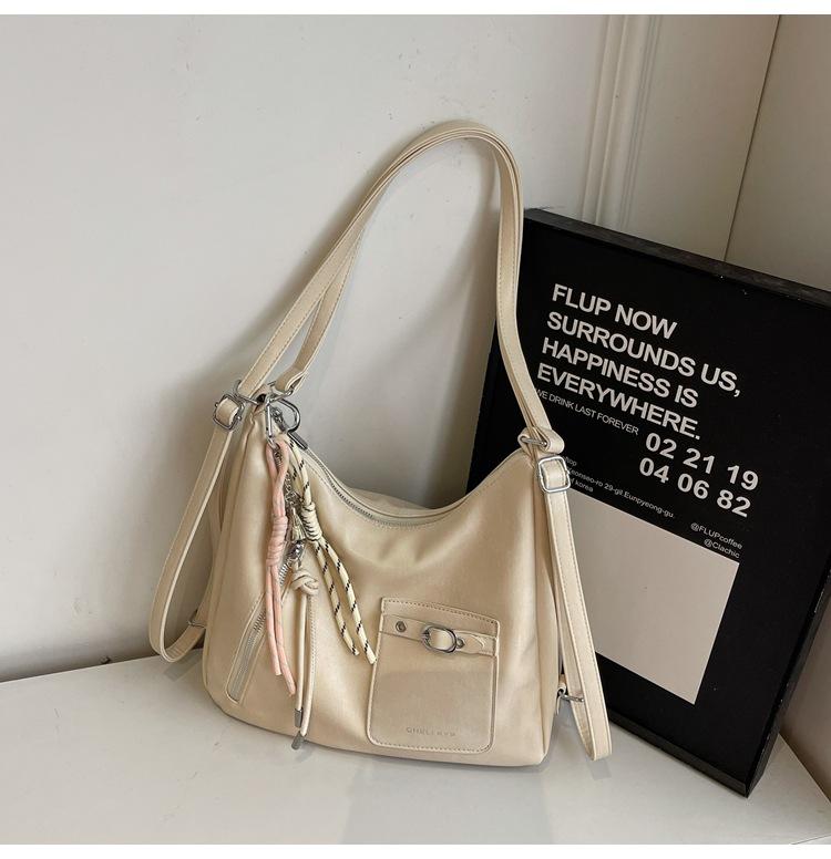 Large Capacity Tote Bag Women's 2025 Spring New Niche Casual Versatile Underarm Bag Commuter Shoulder Backpack