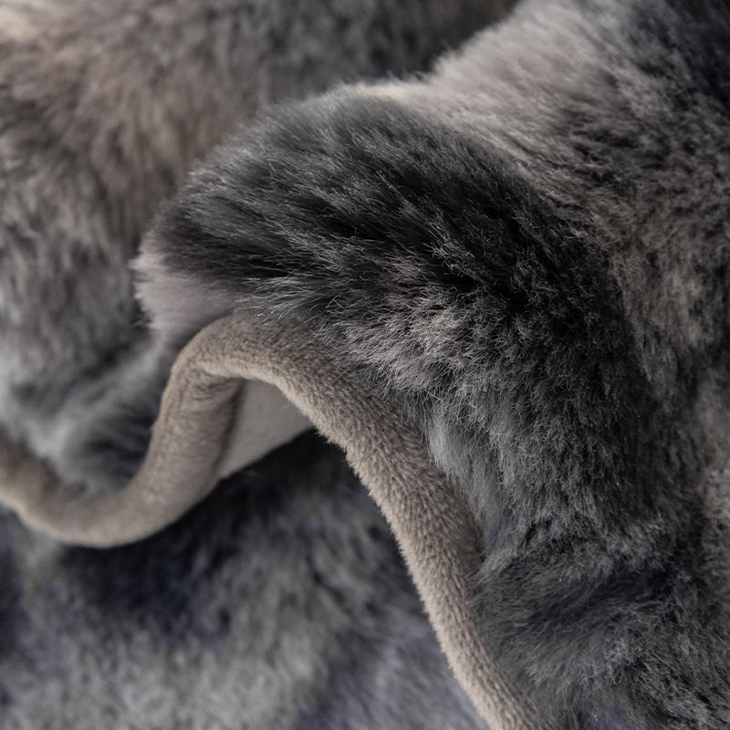 Plyšový gradientní sametový potah na pohovku pro zimní teplo, zesílený plyš, jemný a měkký, oblíbený mazlíčky, protiskluzová ochrana pohovky