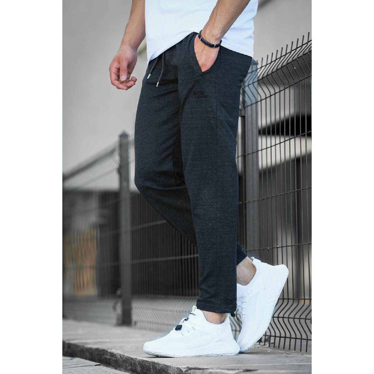 

Чоловічі спортивні штани прямого крою Carel Slim Fit із вишивкою M