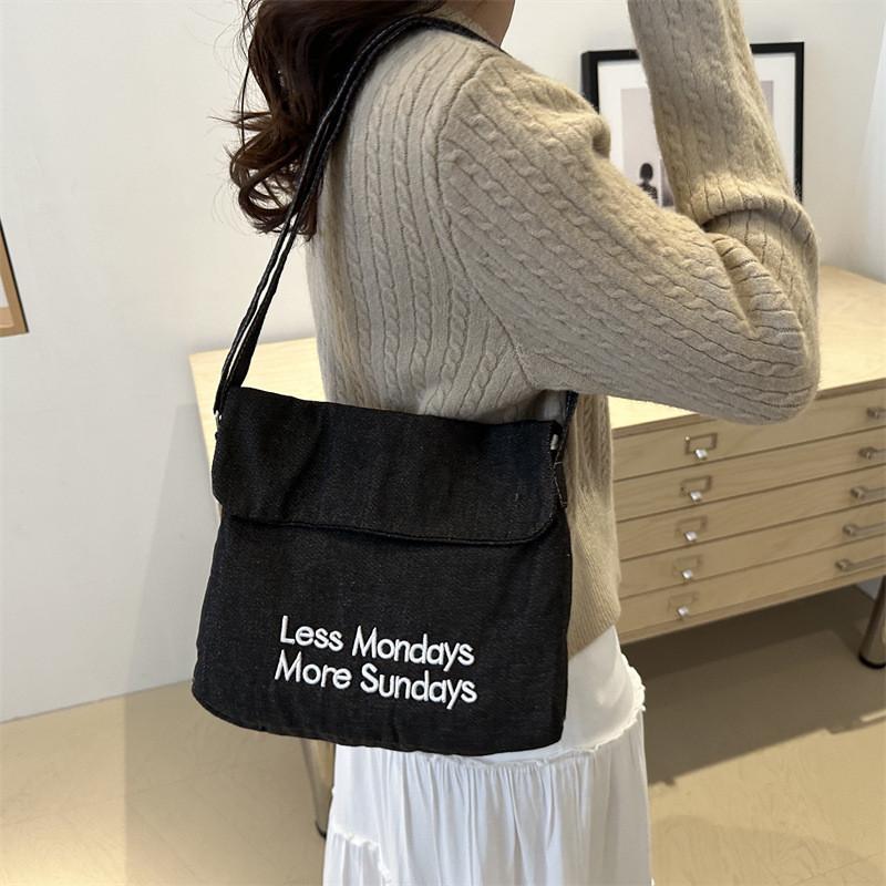 Sac Cabas D'Épaule Décontracté Tendance En Jean Pour Femmes De Taille Moyenne Douce Avec Poches