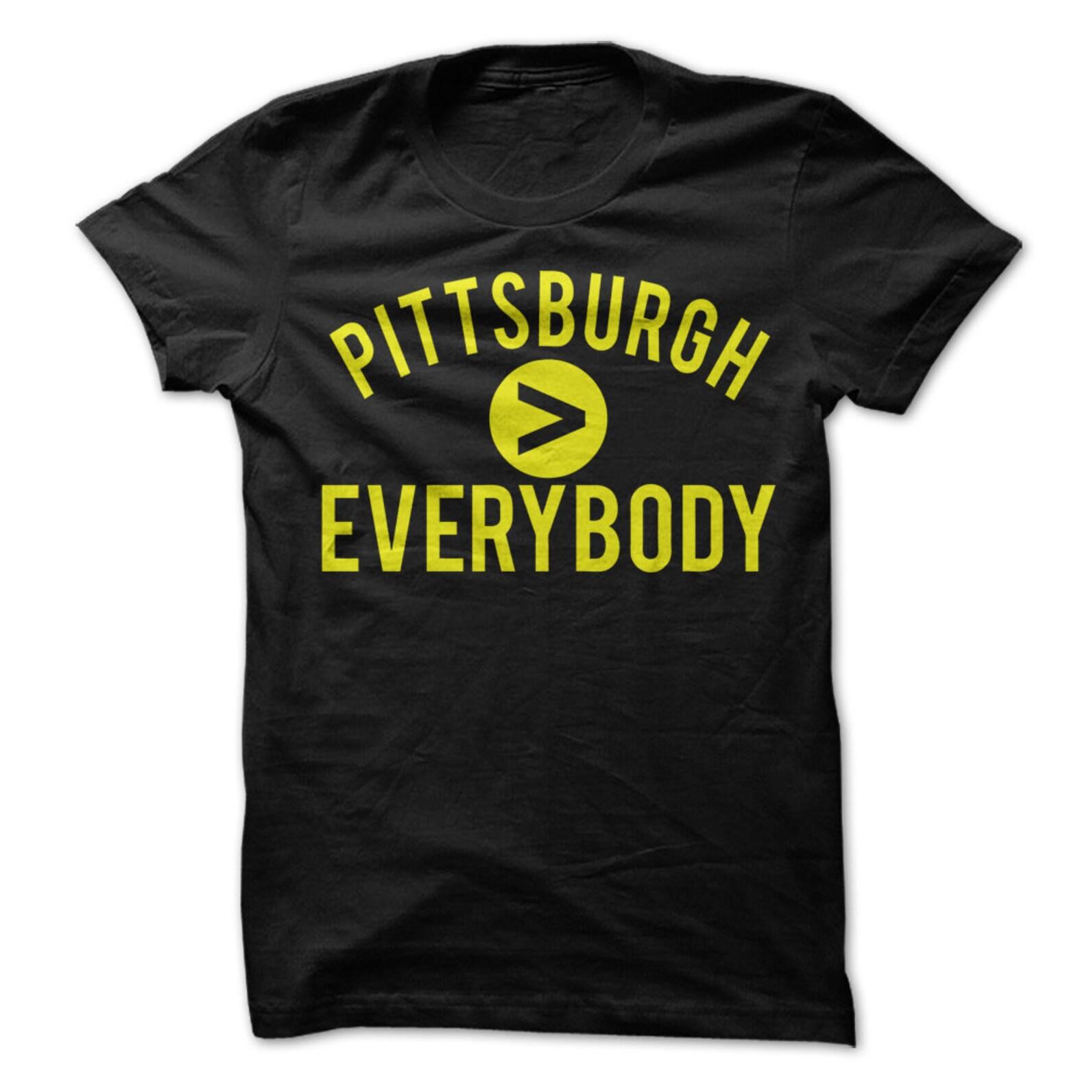 Pittsburgh   Everybody T-Shirt Design - Black Shirt with Gold Print S