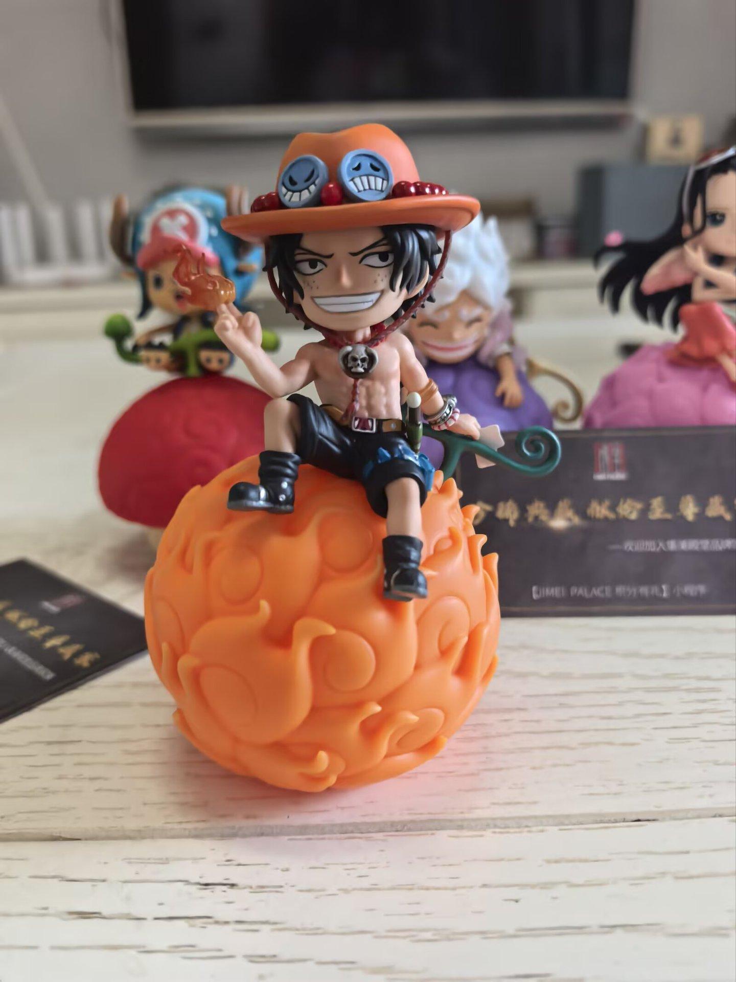

Gk Fifth Gear Chopper, Ace, Robin, Devil Fruit Series Night Light, Boxed Figure