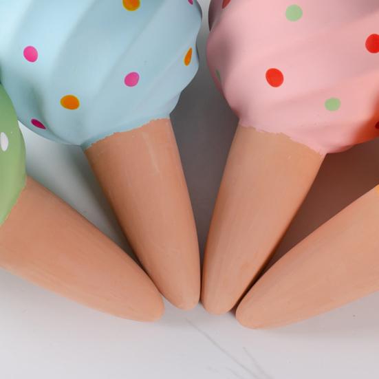 4 szt. Samonawadniające kule terakotowe 210 ml Kule do nawadniania w kropki Automatyczne kule do nawadniania roślin doniczkowych