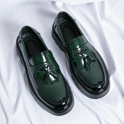 Moda 2024 Primavera Autunno Nuove Scarpe con Suola Spessa Elevata Mocassini Verdi Trendy Scarpe in Pelle Lucida da Uomo Tempo Libero Business