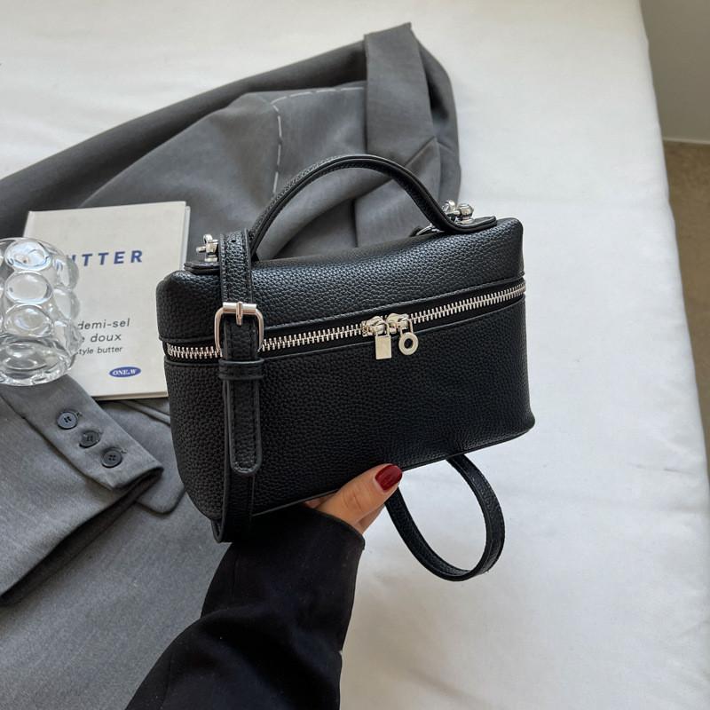 Ielgy Korean Version Fashion Portable Simple Candy Color Fashionable Small Square Bag Texture Casual Cross-body