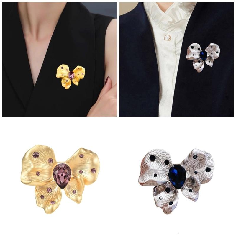 Elegante Spilla Farfalla di Cristalli Design Vintage in Lega Ornamento per Donne Abiti Cappelli Borse Accessori per Feste di Matrimonio