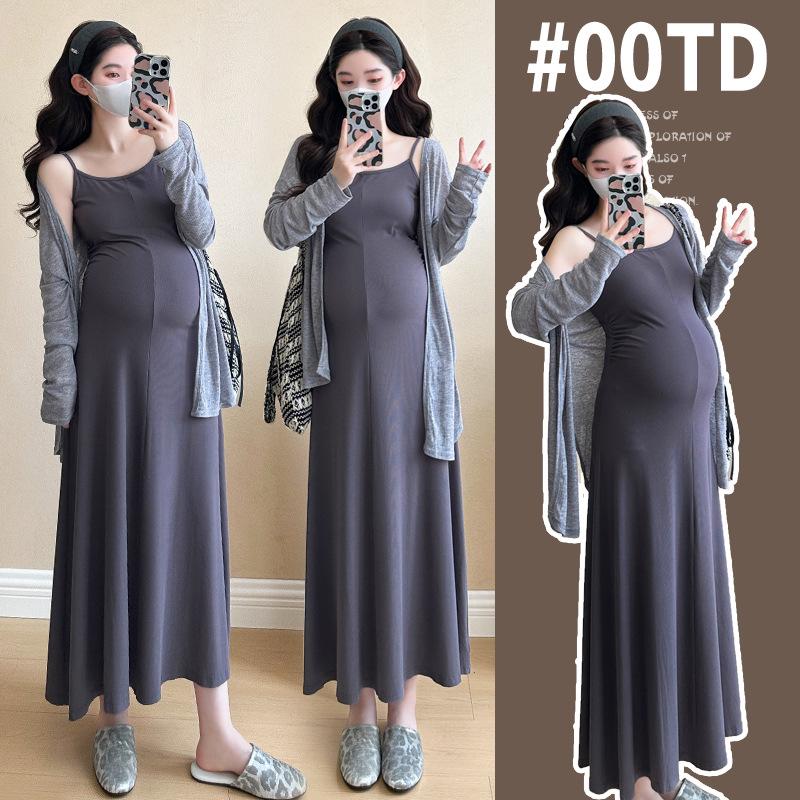 

Spring 2026 Korean Maternity Two-Piece Set: Sun Protection Cardigan + Lightweight Camisole Dress M