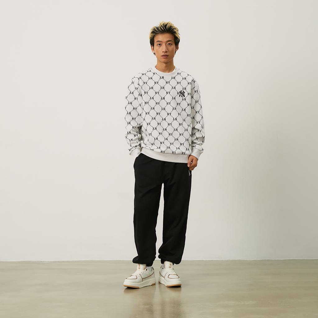 New MLB MONOGRAM Collection New York Yankees 24FW Crewneck Sweatshirt Unisex Cream 3AMTM1344-50CRD