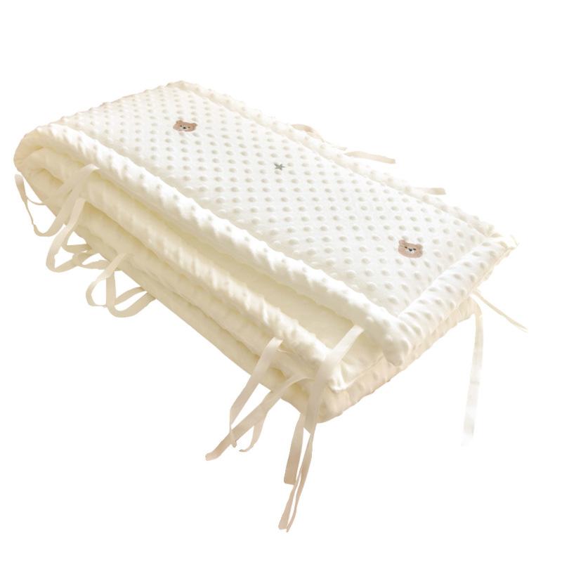 Zmywalny ochraniacz do łóżeczka Cierpiący miękkość i ochronę Solidny, ale miękki Czyszczenie Obramowanie łóżka dla dziecka