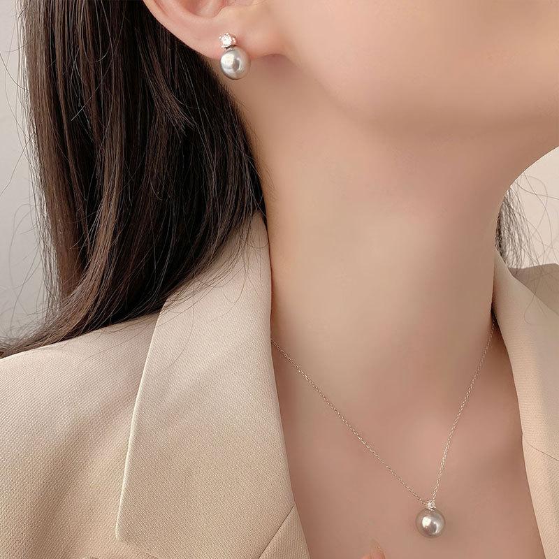 French Retro Pearl Zircon Necklace with Simple Clavicle Chain Niche Design Sense Decoration