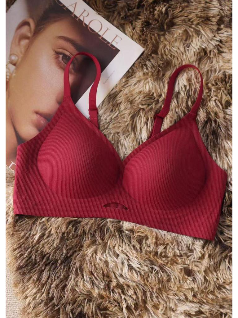 Seamless Hollow Design Supportive Bra – Comfort, Lift, and Anti-Sagging for a Smaller-Looking Bust