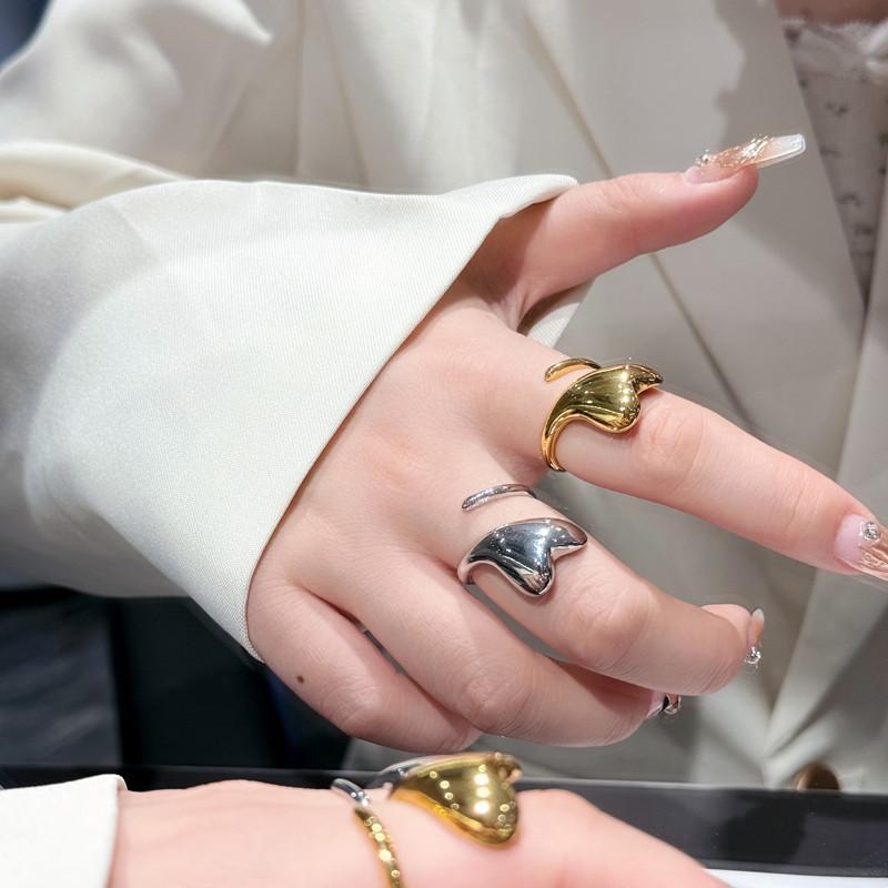 Personality Design Fashion Smooth Heart Winding Rings for Women Cute Romantic Gold Color Stainless Steel Finger Party Jewelry