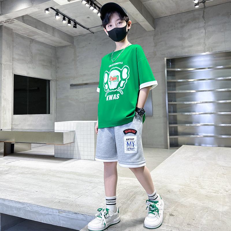2024 Boys' Summer Short-Sleeved Outfit: Sporty & Stylish Fit for Medium and Large Boys