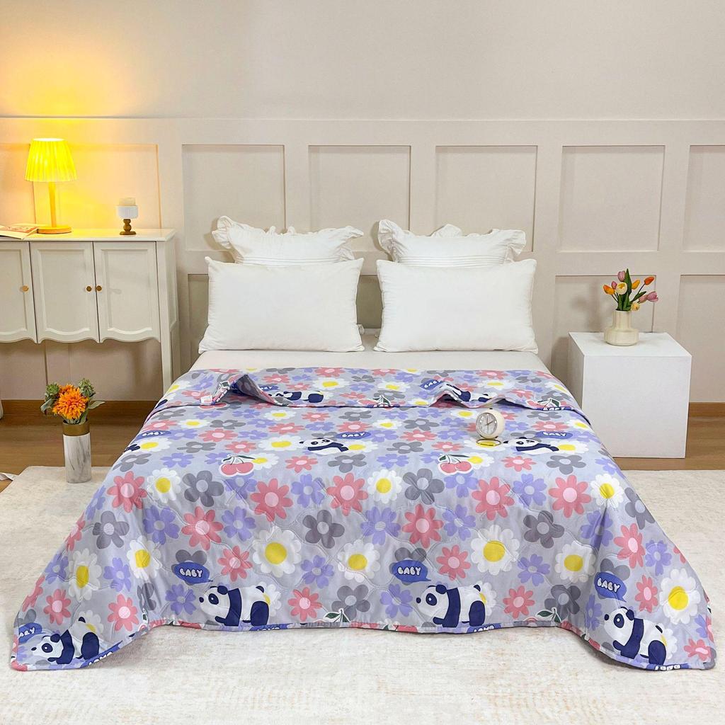 Ultrasonic Embossed Diamond Velvet Summer Quilt – Lightweight and Cool Gift Quilt
