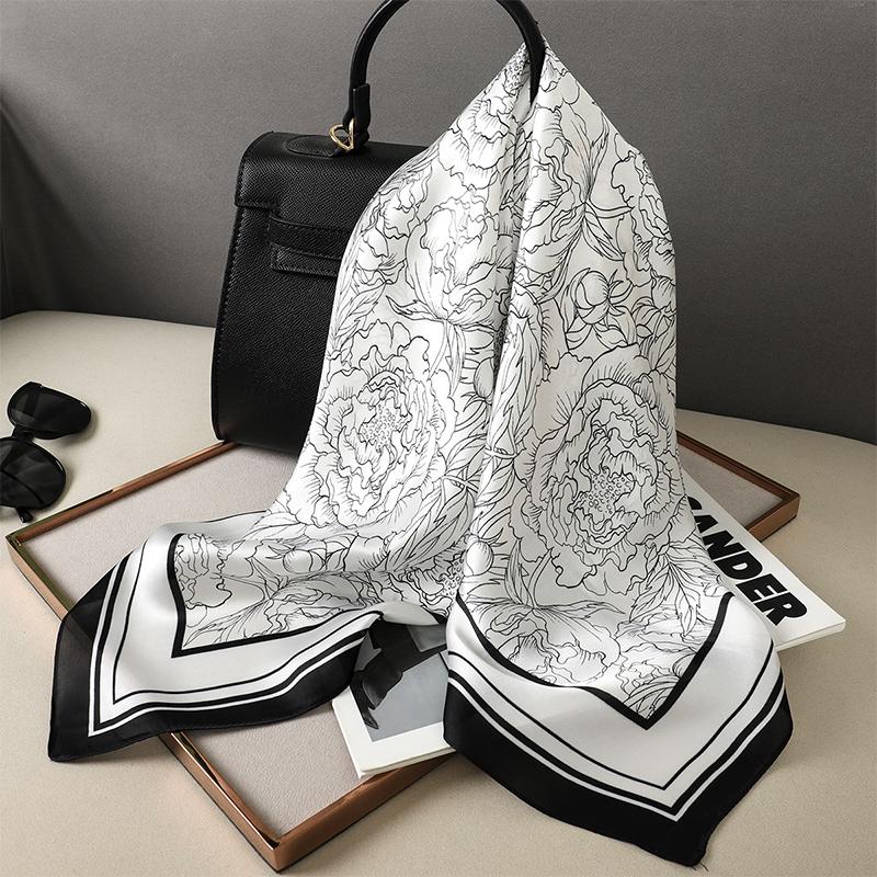 New Women's Silk Satin Hair Scarves Fashion Square Printed Headscarf 70cm Professional Accessories Designer Scarf Headband