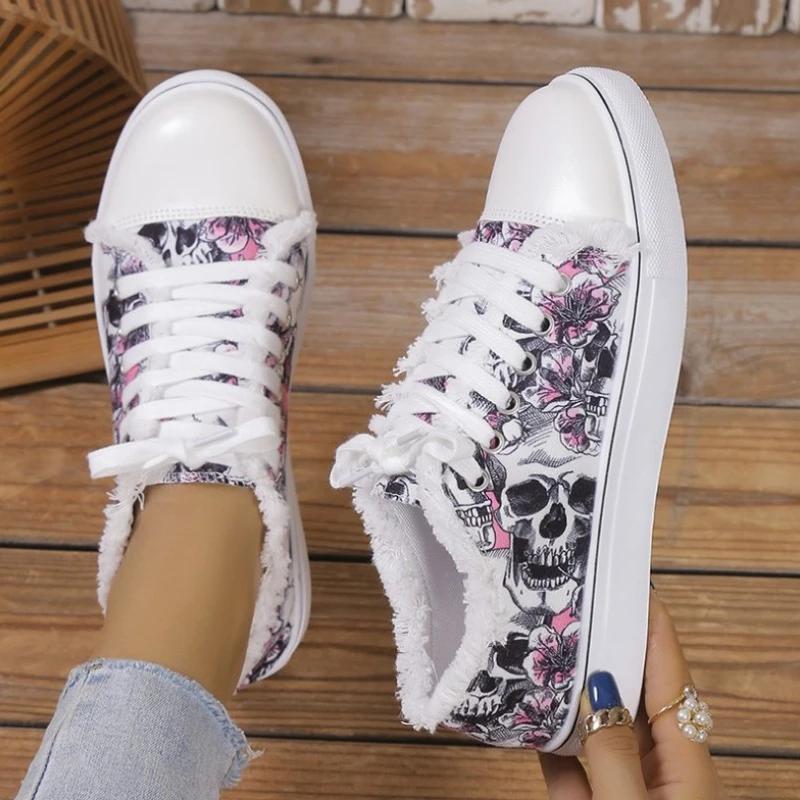 Fashion European and American Graffiti Canvas Shoes for Women 2024 New Design Sense Versatile Lazy Comfortable Canvas Women's Shoes