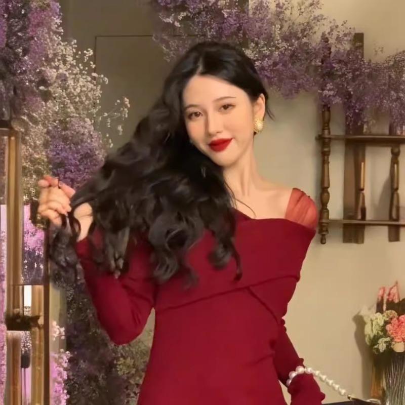 Engagement toasts Bridal red robe light luxury niche high-end party high-end sense one-word shoulder knitted dress