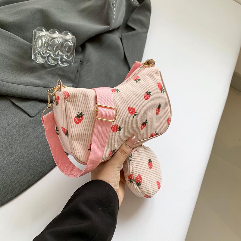 

Korean version of large-capacity fashion bag 2025 summer new small fresh shoulder armpit bag personalized crescent bag рожевий