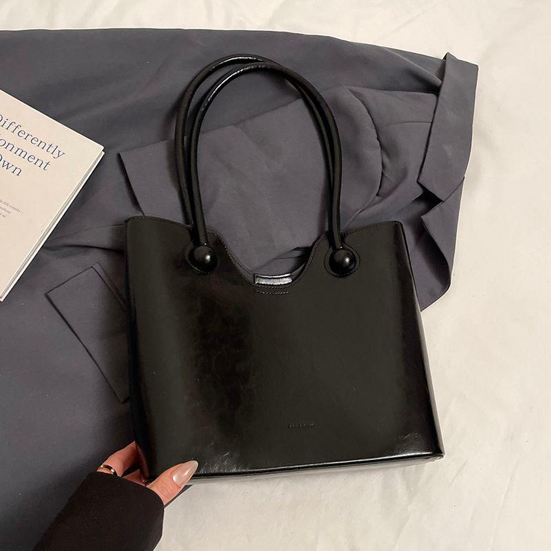 

Сумка высокого класса для женщин 2025 Новая популярная мода Суперпопулярная сумка через плечо Большая вместимость Сумка-тоут Сумка для поездок Большая сумка Black without pendant